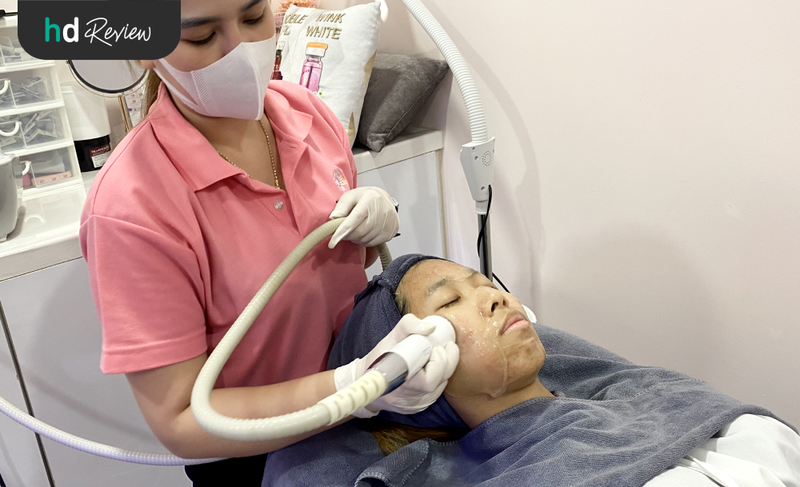 นวดหน้าด้วยเครื่อง ที่ Kawintra Clinic แบริ่ง