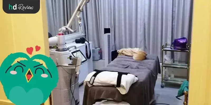 บรรยากาศในห้องทำคอนซีลเลอร์ ด้วยเลเซอร์ Fotona 4D ที่ รัตตินันท์คลินิก (Rattinan Clinic)