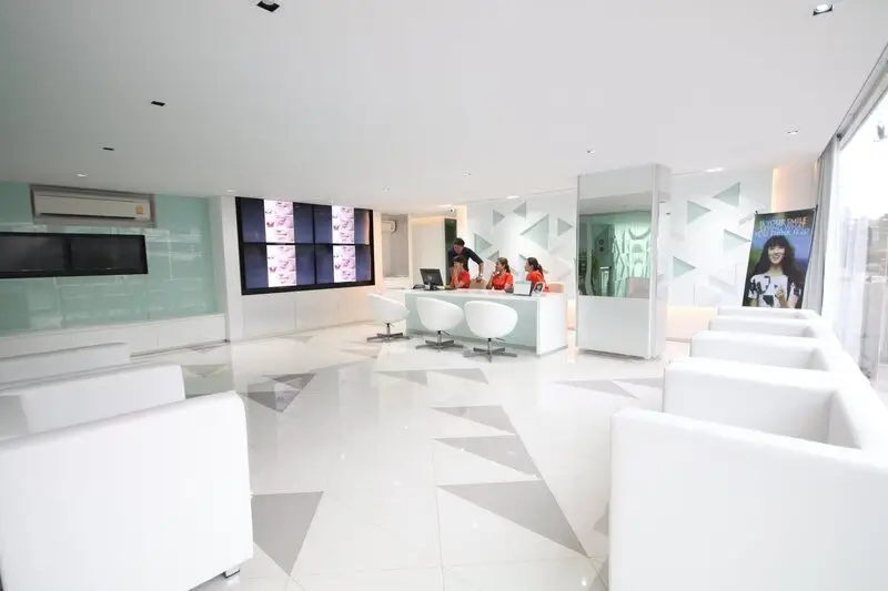 รวมคลินิกศัลยกรรม, Apex medical clinic 2