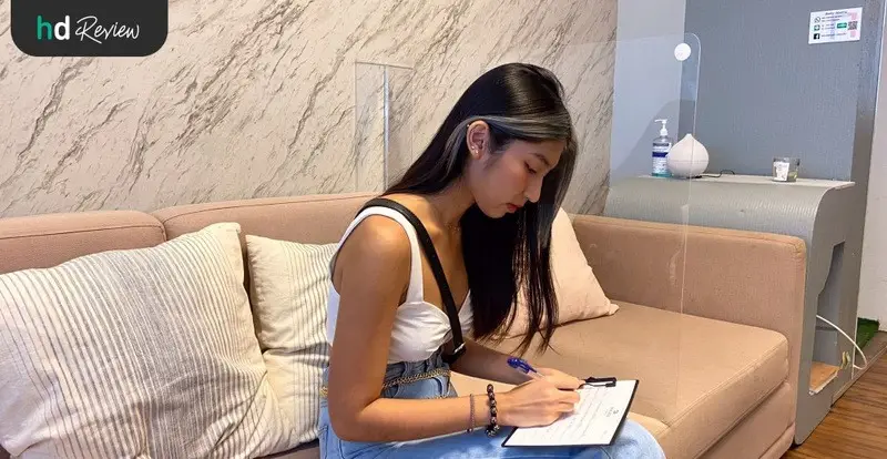 ผู้ใช้บริการ แว็กซ์เปิดหน้าผาก ที่ Baramee Beauty
