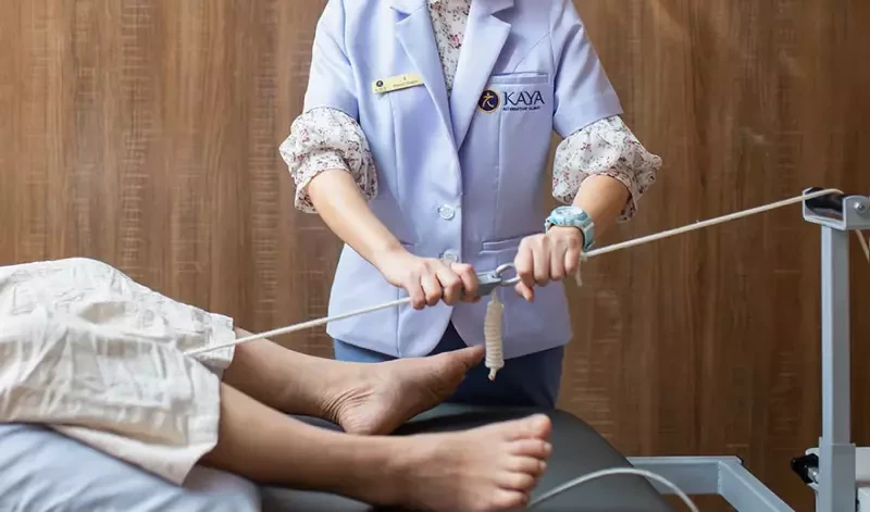 ภาพการทำกายภาพบำบัด ที่ Kaya Alternative Polyclinic เชียงใหม่
