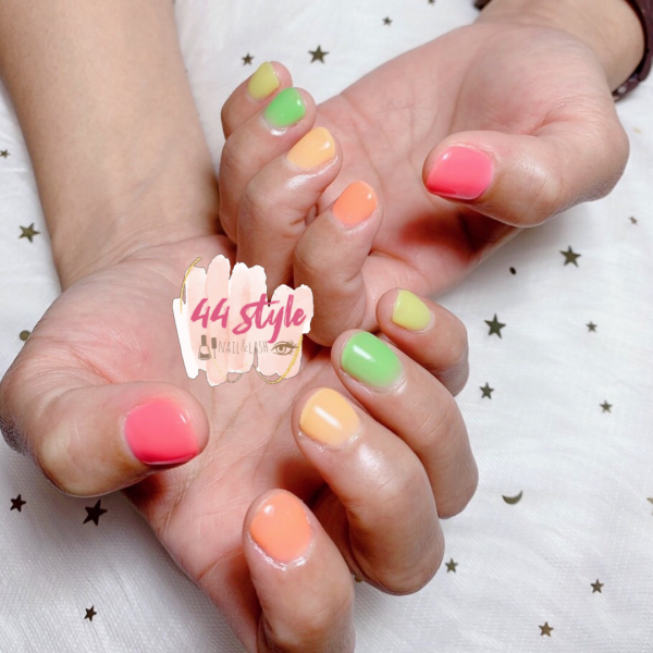 รีวิว ทาสีเล็บมือ ที่ 44 Style