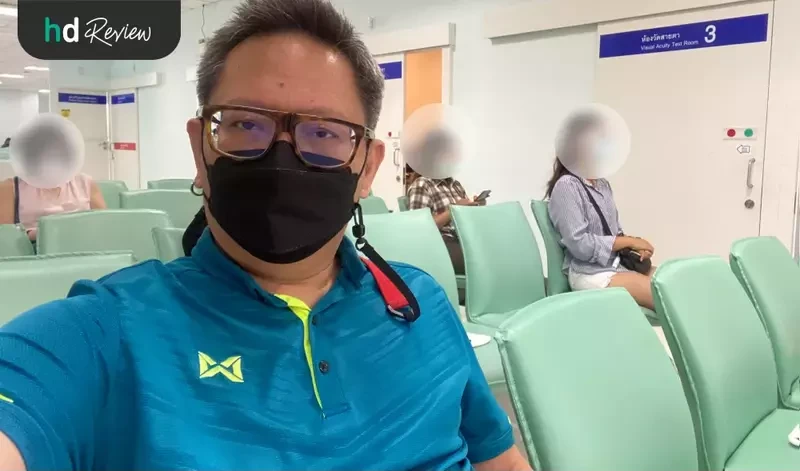 ระหว่างตรวจประเมินสุขภาพตาก่อนทำเลสิก ที่ โรงพยาบาลยันฮี