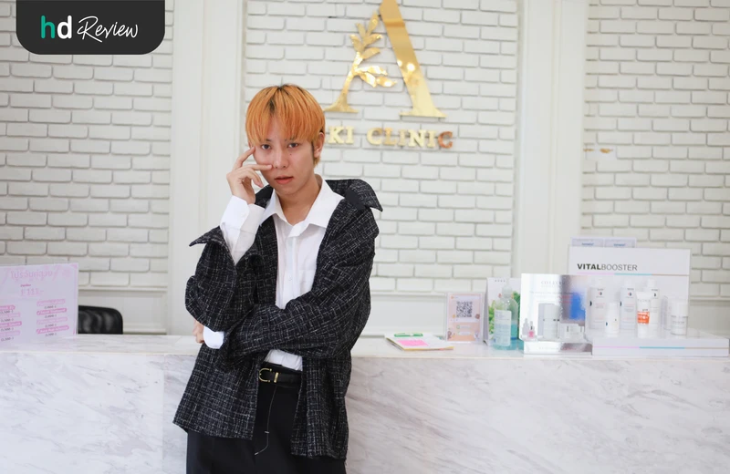 ผู้ใช้บริการฉีดฟื้นฟูใต้ตาคล้ำ Eye Stem ที่ Aki Clinic