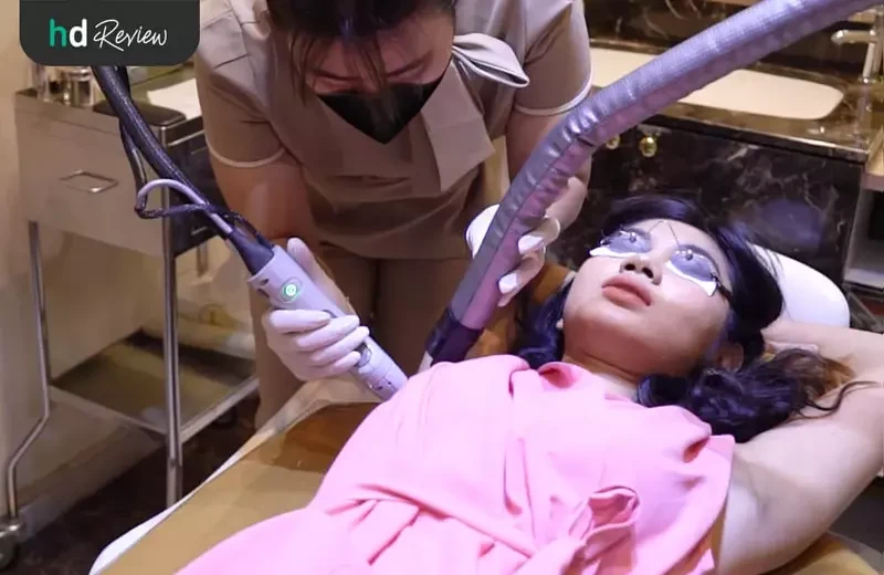 ขณะใช้บริการเลเซอร์กำจัดขนรักแร้ ด้วย Gentle YAG ที่ F Clinic
