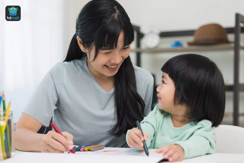 ภาพกลุ่ม Working Mom & Child หรือกลุ่มคนแม่ที่มีลูกน้อย