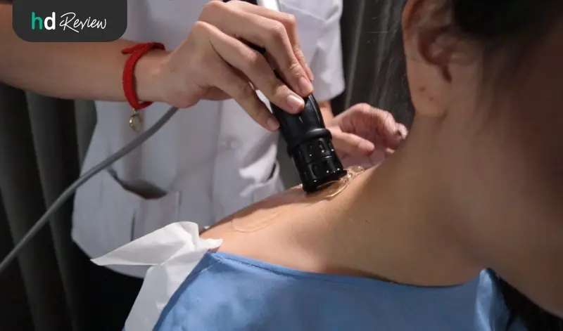 ทำกายภาพบำบัด ผ่อนคลายกล้ามเนื้อ ที่ D Spine Clinic