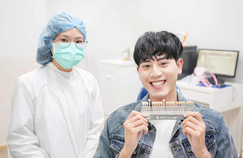 ฟอกสีฟันที่ Teeth Talk Dental Clinic