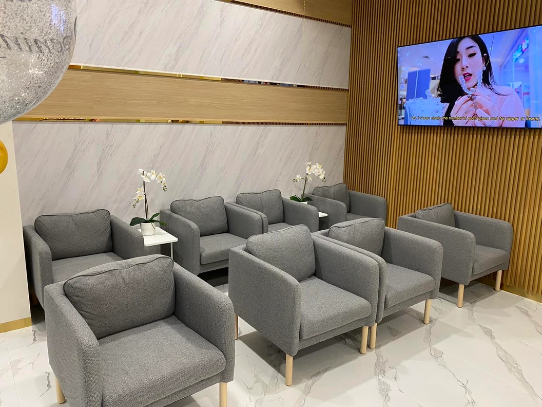 ฟอกสีฟันที่คลินิก ด้วยระบบ Zoom น้ำยาจากอเมริกา และ ขูดหินปูน 1 ครั้ง ที่ Beyond Smile Dental Clinic