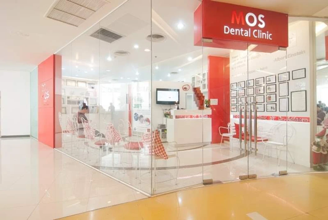 จัดฟันแบบโลหะครั้งแรก ฟรี!! X-RAY และพิมพ์ปาก  ที่ MOS Dental Clinic