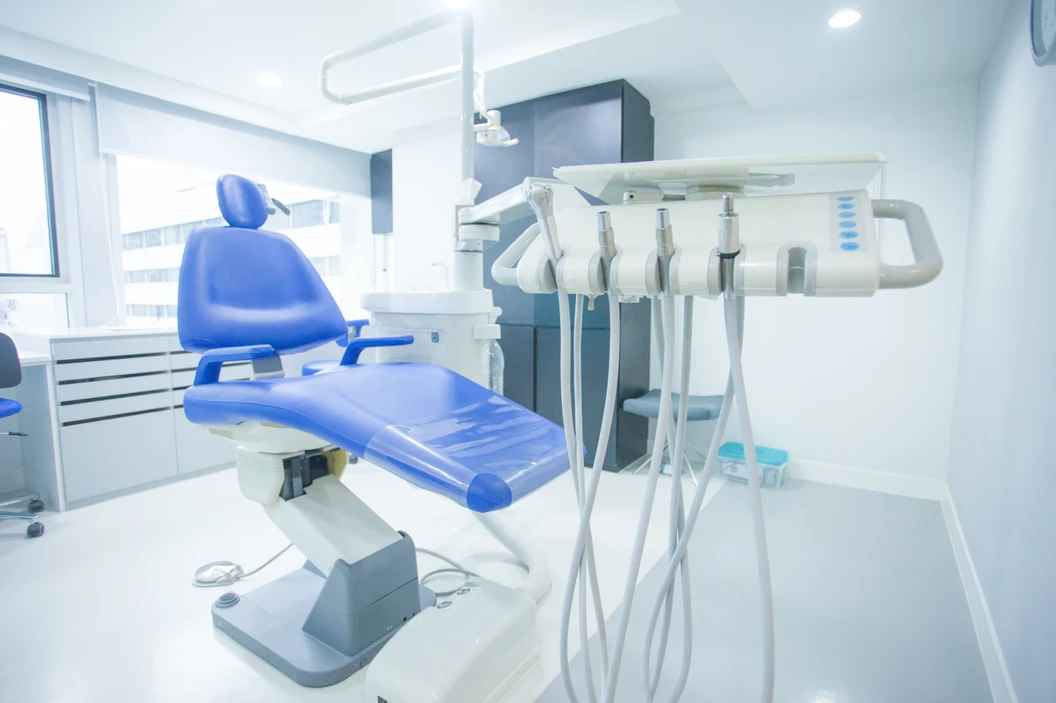 ฟอกสีฟันที่คลินิก ด้วยระบบ Zoom  ที่ Bangkok Smile Dental