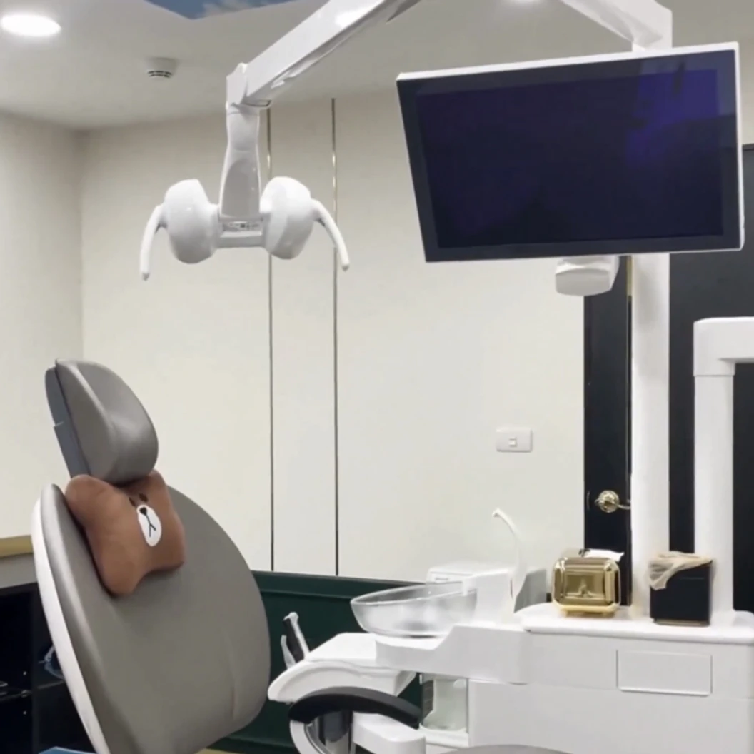 ครอบฟันเซรามิกล้วน ด้วยระบบดิจิตัล 3 Shape 1 ซี่ ที่ Gold 9 Dental Clinic