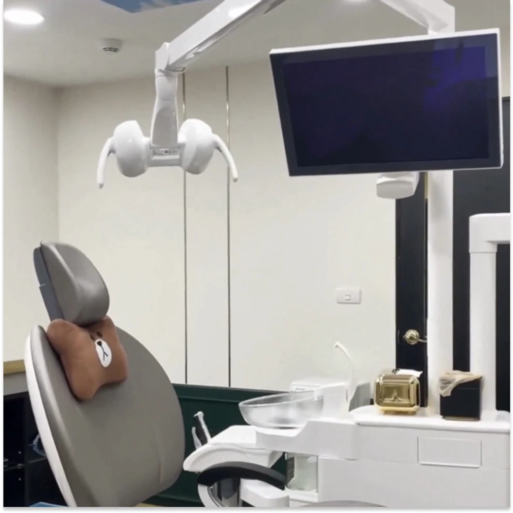 คอร์สจัดฟันแบบใส Invisalign Go ฟันบนและล่าง ฟรี! เอกซเรย์ฟัน สแกนฟัน 3 มิติ และชุดฟอกสีฟันที่บ้าน Pola 1 ชุด ที่ Gold 9 Dental Clinic