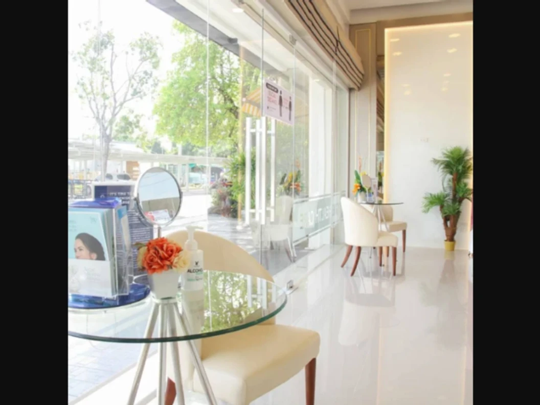 คอร์สกำจัดขน Bikini ด้วย Tri Wave Diode Laser ไม่จำกัดครั้ง ภายใน 1 ปี สำหรับผู้หญิงหรือผู้ชาย ที่ The Vogue Clinic