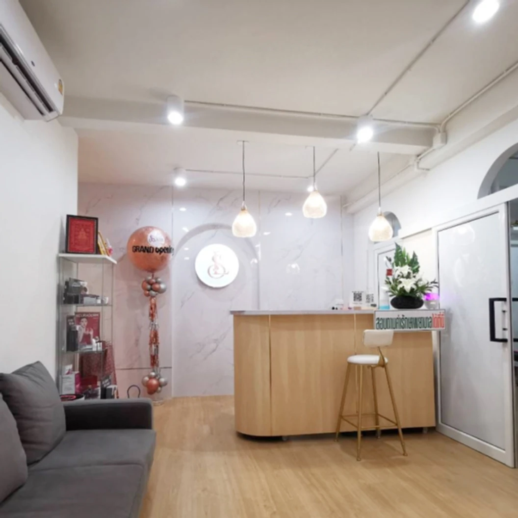 โปรแกรมโบท็อกซ์ 100 ยูนิต หน้า ฟรี! โปรแกรมเมโสแฟตหน้า 10 ซีซี ที่ Lise Clinic