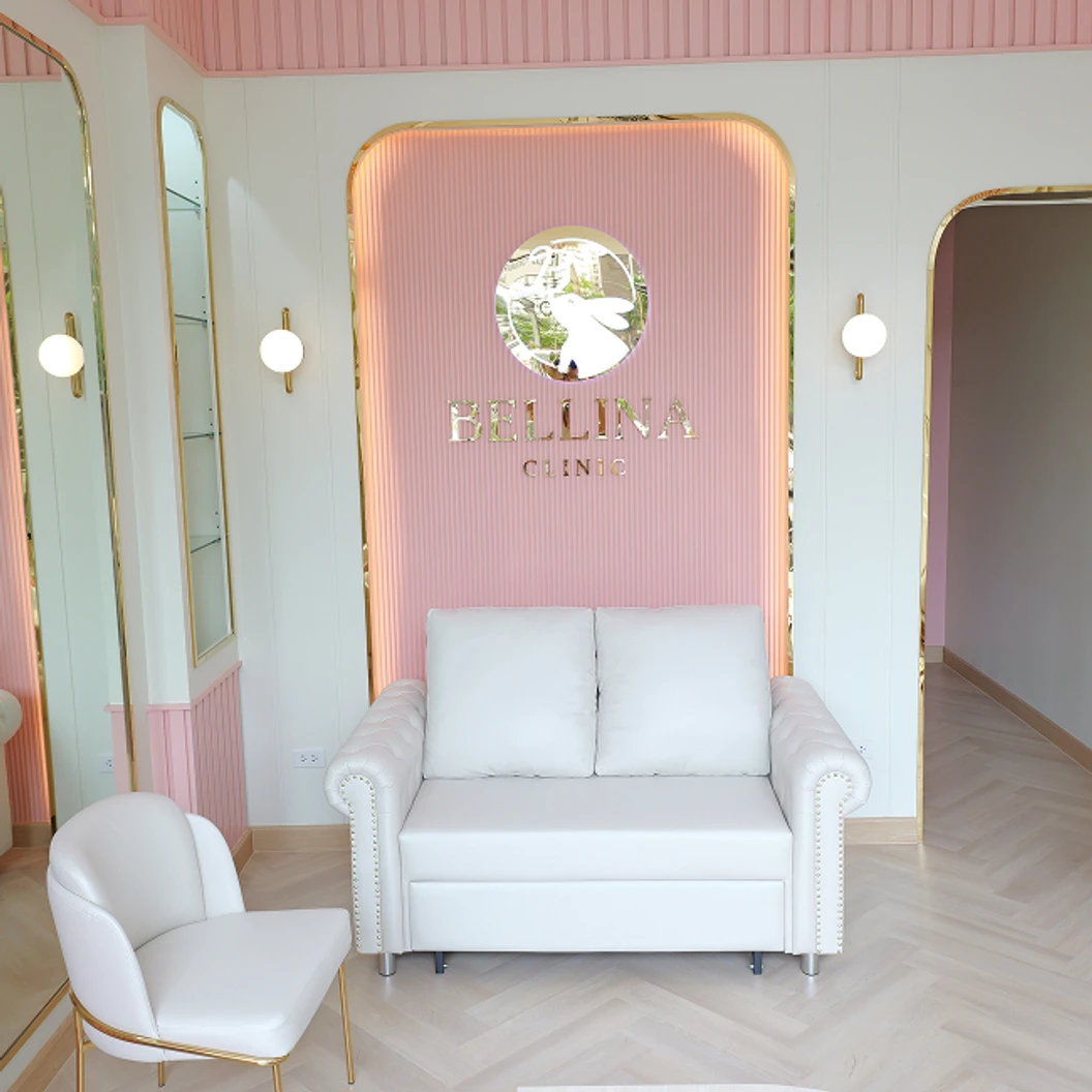 ผลักวิตามินสู่ผิวหน้า Snow White Treatment ด้วยเครื่อง Hydro Dermabrasion ที่ Bellina Clinic