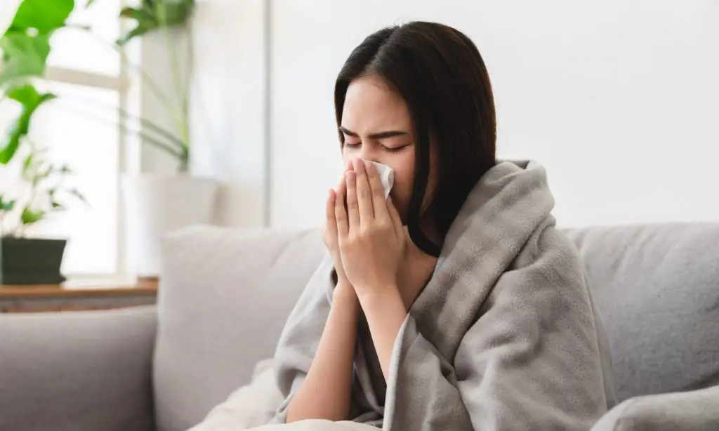 แยกให้ชัด! ความแตกต่างระหว่าง RSV กับ ไข้หวัดใหญ่ เช็กอาการก่อนลุกลามหนัก 6 แยกให้ชัด! ความแตกต่างระหว่าง RSV กับ ไข้หวัดใหญ่ เช็กอาการก่อนลุกลามหนัก