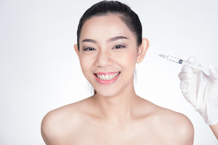 ฉีด Botulinum Toxin เกาหลี Botulax 100 ยูนิต ไม่จำกัดบริเวณ 1 ครั้ง ที่ Divine Aesthetic Clinic