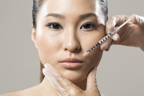 ฉีดโบท็อกซ์อเมริกา Allergan 50 ยูนิต (เก็บไว้ได้ 2 เดือน) ที่ Vertical Clinic