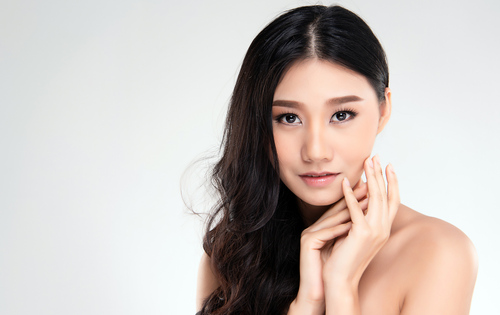 ร้อยไหมรอบดวงตา ยกหนังตาตก ไม่จำกัดจำนวนเส้น + Lipo Gold สลายถุงไขมันใต้ตา PERFECT EYES 1 ครั้ง ที่ Minerva Clinic
