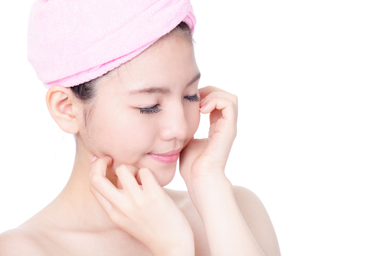 skin Reju รักษาหลุมสิว ผิวขรุขระ 4 ขั้นตอน 1 ครั้ง ที่ Divine Aesthetic Clinic