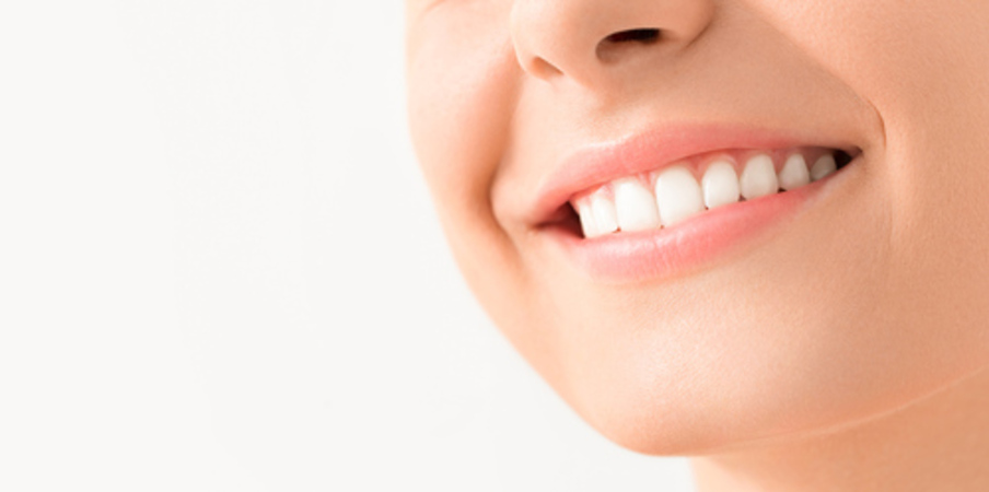ทำฟันปลอม ด้วยเรซิน 1 ซี่ ที่ Deezy Dental Home