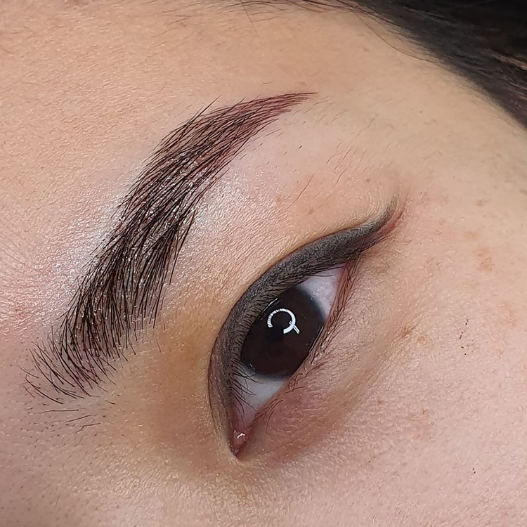 สักคิ้ว 3 มิติ 1 ครั้ง (เติมฟรี 1 ครั้ง) ที่ Lucky 3D Eyebrow