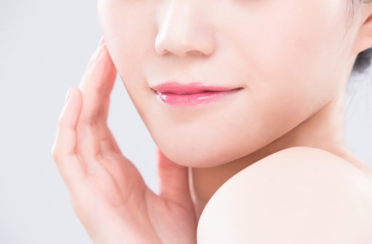 ฉีดโบท็อกซ์เกาหลี Botulax ไม่จำกัดยูนิต เพื่อลดกราม 1 ครั้ง ที่ The Cocktail Clinic