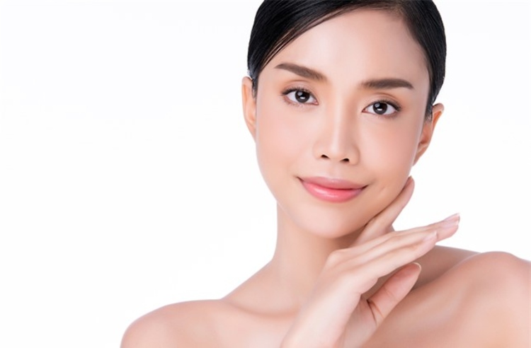 ทำ HIFU UltraV ทั่วใบหน้า รวมเหนียง 1000 ช็อต 1 ครั้ง ที่ Good Vibes Clinic