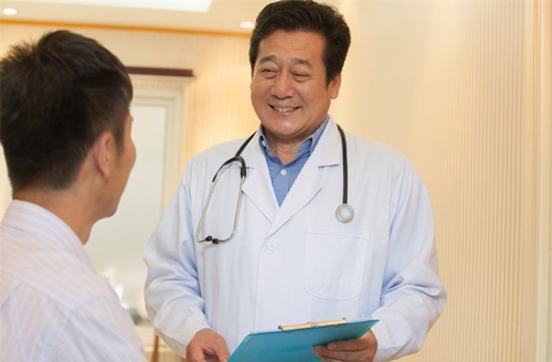 ตรวจสุขภาพ (โปรแกรมแจ่มใส) สำหรับผู้ชายที่อายุ 35 ปีขึ้นไป ที่ Medical Line Lab