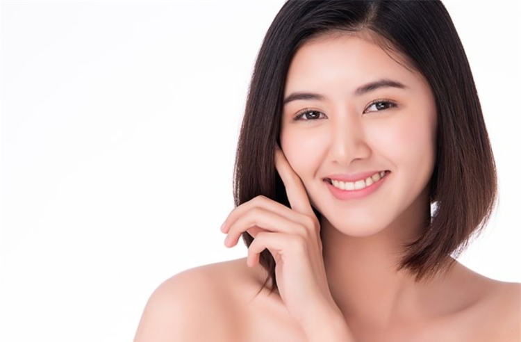 ทำเลเซอร์ Medisyst IPL ปรับผิวหน้ากระจ่างใส 1 ครั้ง ที่ Estella Clinic
