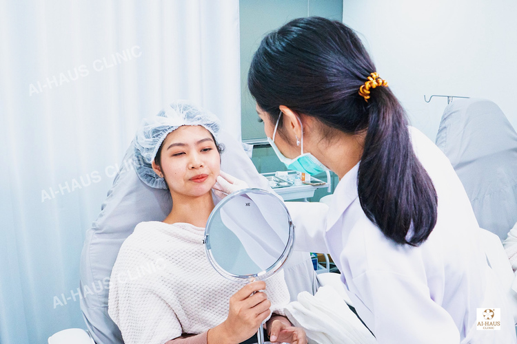 กดและฉีดสิวแบบบุฟเฟต์ (Ai-Clear Acne) ไม่จำกัดจุด ทั่วใบหน้า 1 ครั้ง ที่ Ai-Haus Clinic