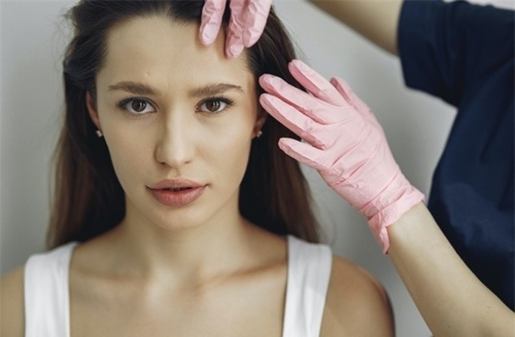 ฉีดโบท็อกซ์อเมริกา Allergan 100 ยูนิต ลดเลือนริ้วรอย ปรับรูปหน้า ที่ The Sign Clinic