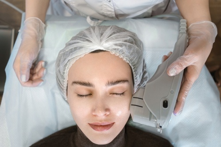 คอร์สทำ HIFU Smasthera 3 in 1 ไม่จำกัดช็อต บริเวณใบหน้า รวมเหนียง 2 ครั้ง ที่ Levince clinic