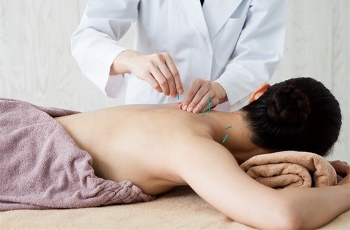 ฝังเข็มรักษาอาการภูมิแพ้ 1 ครั้ง (TCM Treatment) ที่ ดวงกมลคลินิกกายภาพบำบัด และการแพทย์แผนจีน