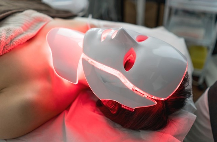 คอร์สทำ IV Laser Therapy ด้วยแสง 4 สี 10 ครั้ง ที่ สถาบันสุขภาพและความงามตรัยญา