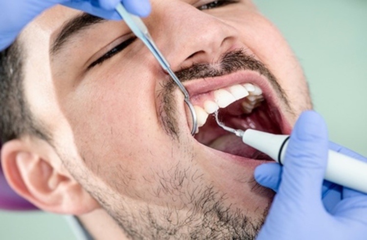รักษารากฟันหน้า 1 ซี่ ที่ Bangkok Smile Dental