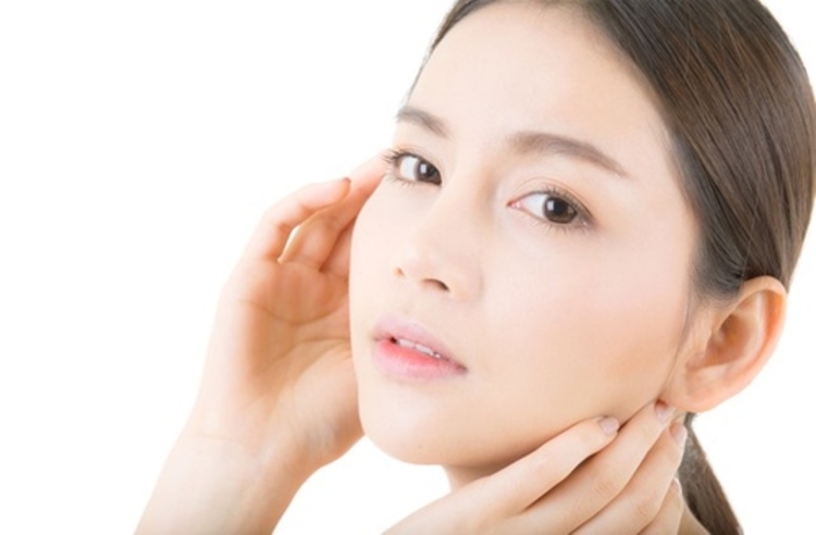 ฉีดโบท็อกซ์อเมริกา Allergan บริเวณกรอบหน้า 100 ยูนิต 1 ครั้ง ที่ LV Aesthetic By Dr.Lucy