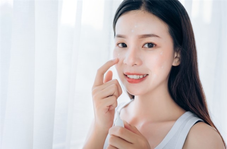 รักษาหลุมสิว ด้วยนวัตกรรม Fractional ใช้หัวทิปทองคำ (Miracle Deep Gold) 1 ครั้ง ที่ La Grace Clinic