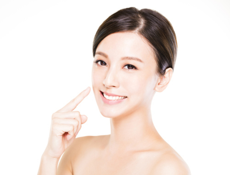 ฉีดสารเติมเต็มสวีเดน Restylane กระชับรูขุมขน ให้ผิวหน้าเรียบเนียน 1 ซีซี 1 ครั้ง ที่ Millennium Anti Aging Clinic