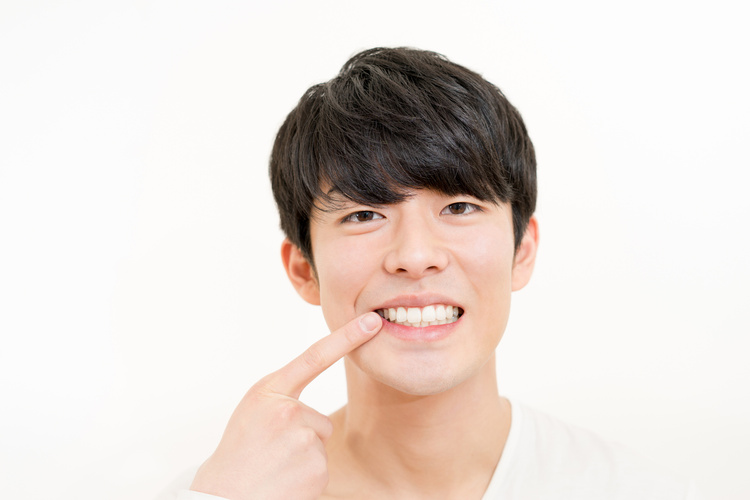 ตัดแต่งเหงือก สำหรับฟัน 1 ซี่ ที่ คลินิกทันตกรรมฟันยิ้ม ราม 2