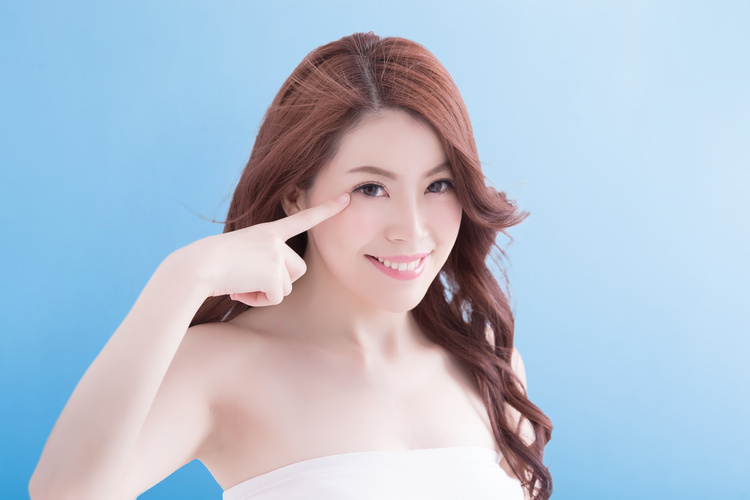 ฉีด Botulinum Toxin เกาหลี Botulax ไม่จำกัดยูนิต ขึ้นอยู่กับแพทย์ประเมิน แก้ปัญหาริ้วรอยหางตา 1 ครั้ง ที่ Divine Aesthetic Clinic