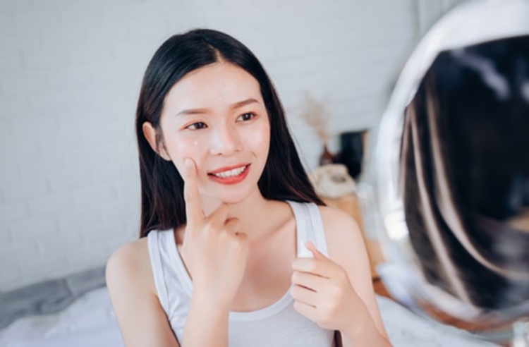รักษาสิว (Acne Clear) 1 ครั้ง ที่ KIHS Clinic