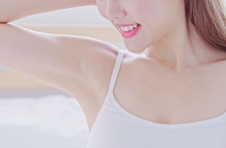 กำจัดขนรักแร้ ด้วย IPL 1 ครั้ง ที่ Zenzen Clinic