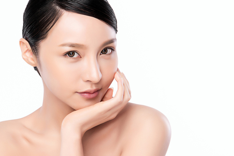 ทำ HIFU 300 ช็อต บริเวณใบหน้า 1 ครั้ง ที่ Taweechai Clinic