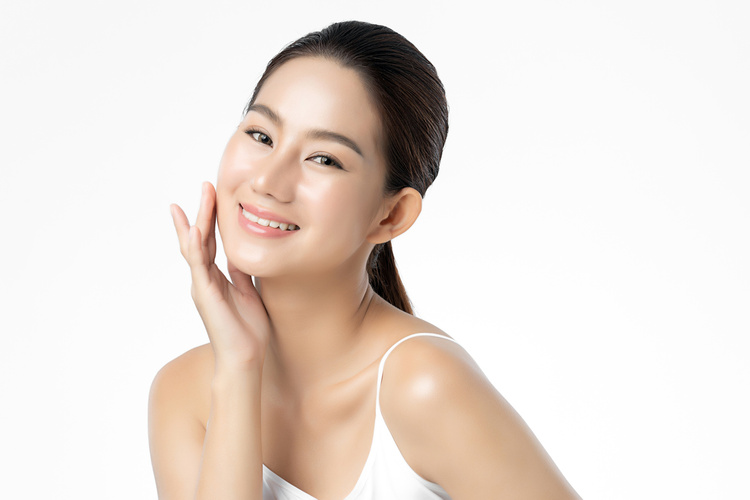 คอร์สทำ IPL Pro บริเวณใบหน้า 3 ครั้ง ที่ Alinda Clinic