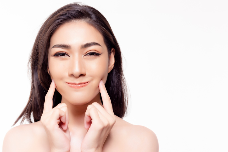 ฉีด Botulinum Toxin เกาหลี Hugel 50 ยูนิต แก้ปัญหาริ้วรอย หรือฉีดลดกราม หรือปรับหน้าให้ดูเรียว 1 ครั้ง ที่ กตมนคลินิกเวชกรรม