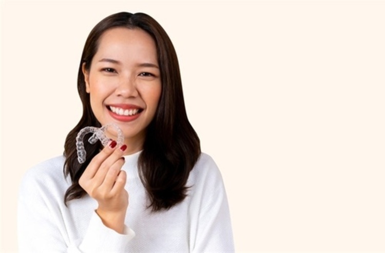 จัดฟันแบบใส Invisalign Go ฟันบนและล่าง ที่ MOS Dental Clinic